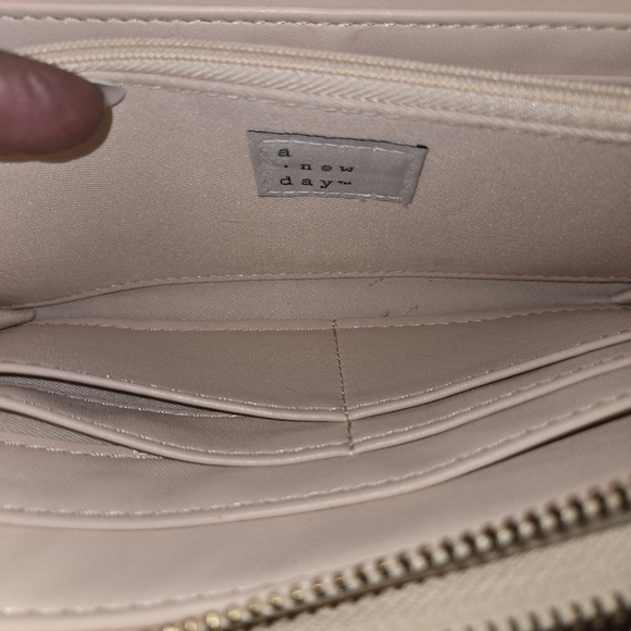 A New Day wallet - Picture 4 of 5